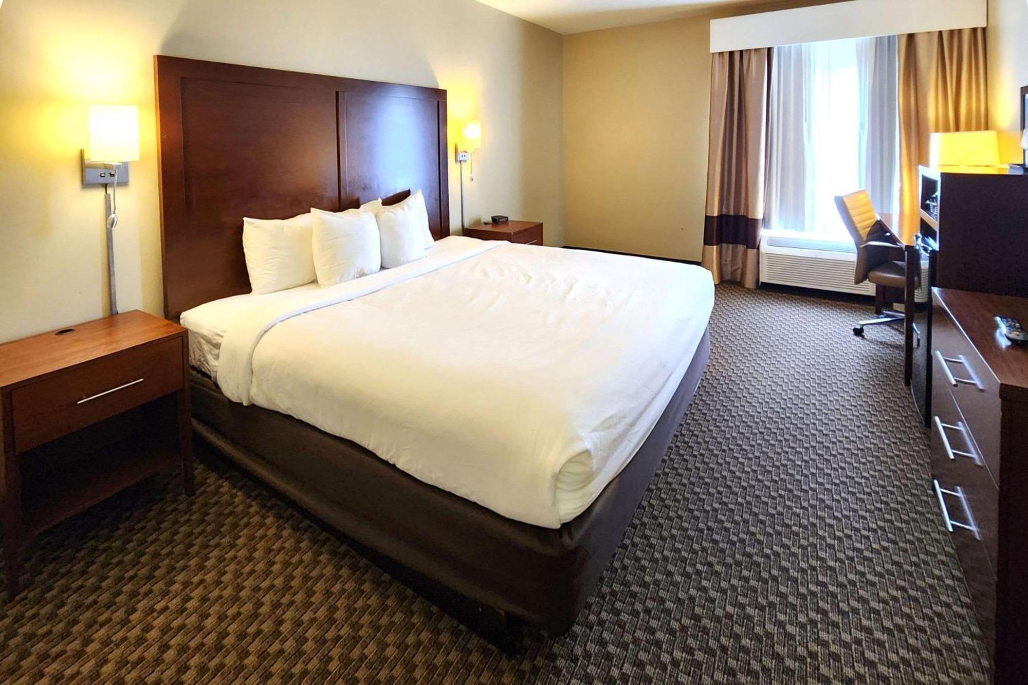 Comfort Inn & Suites Mount Pocono Exterior photo